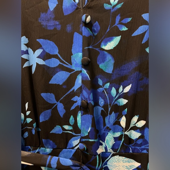 Calvin Klein  V-Neck Flutter Short Sleeve Tie Waist Floral Chiffon Midi Dress - Picture 4 of 8